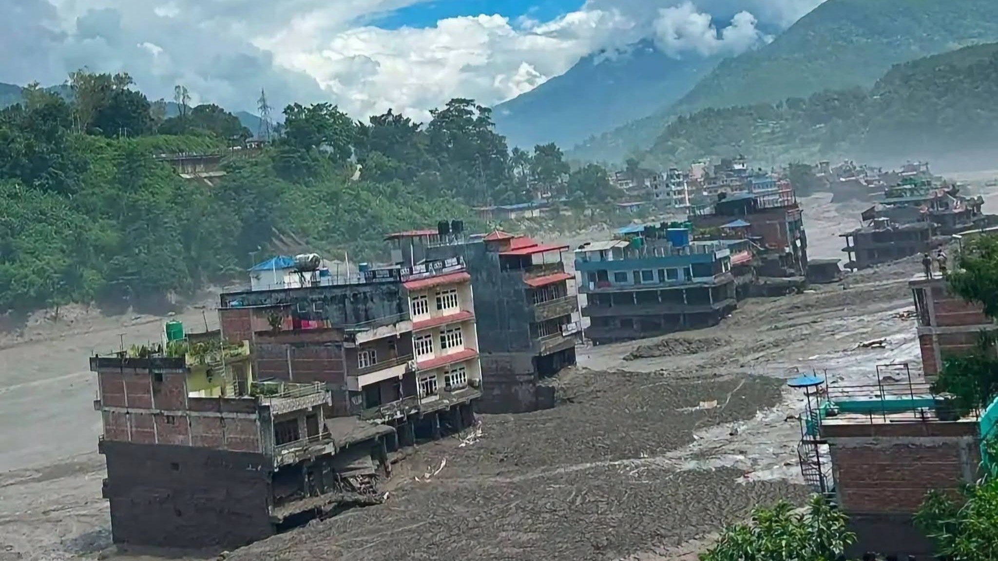 भोटेकोशी र त्रिशूलीमा बाढीको जोखिम कायमै