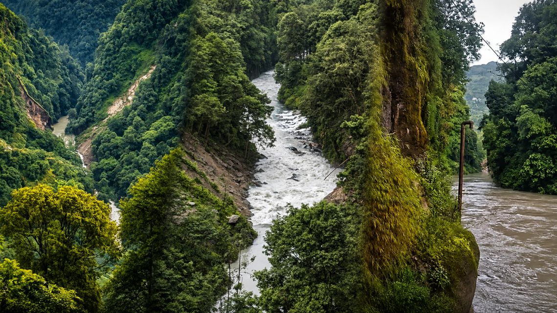 एउटाले अर्को विपद् निम्त्याउने जोखिममा कोशी पहाड
